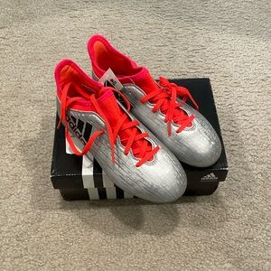 Adidas X 16.3 soccer cleat Boy size 1 Brand new with box